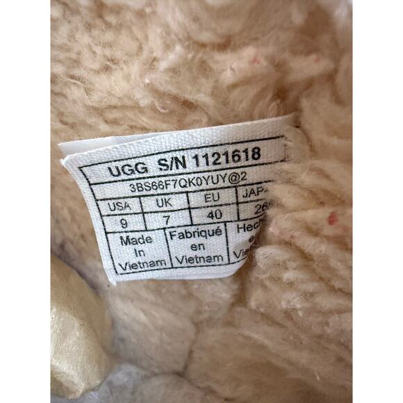 UGG Classic Ultra Mini Leather Boots Tan Women’s Size 9 EU 40 - Picture 8 of 9